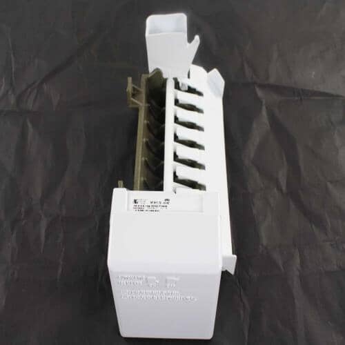 This is a genuine Bosch 00674312 ICE MAKER