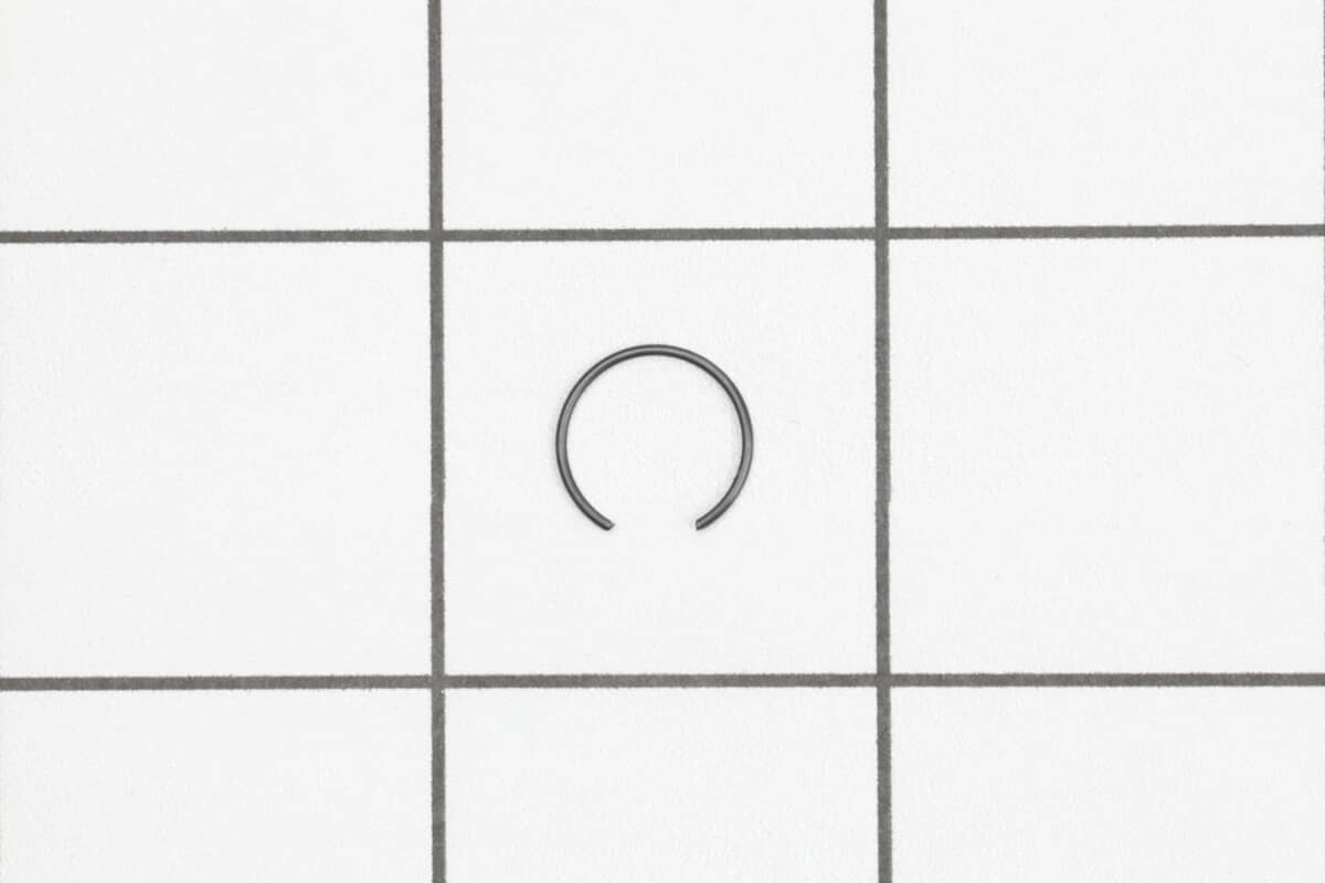 This is a genuine Shindaiwa V580000110 SNAP RING