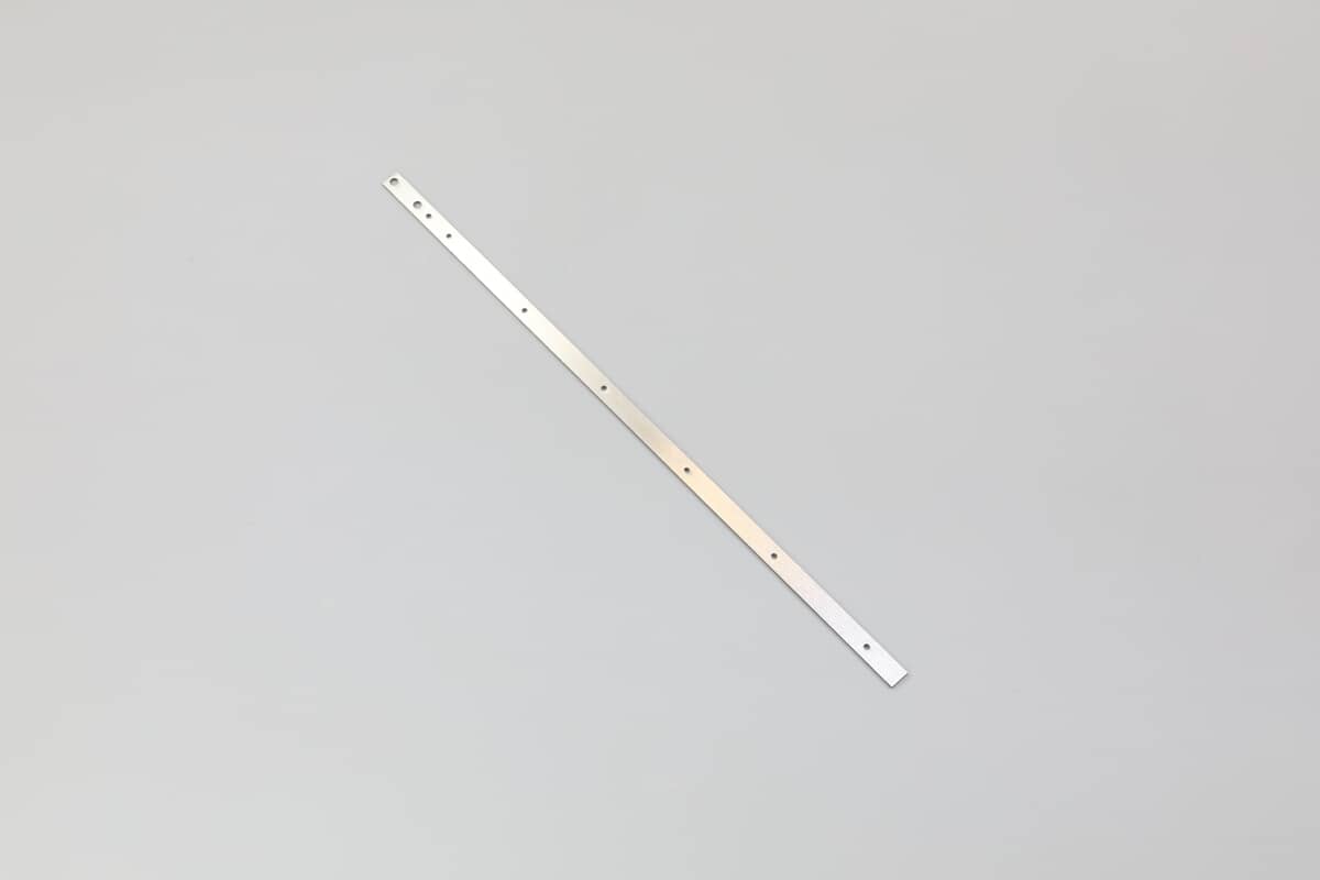 This is a genuine Shindaiwa X425000180 GUIDE BAR