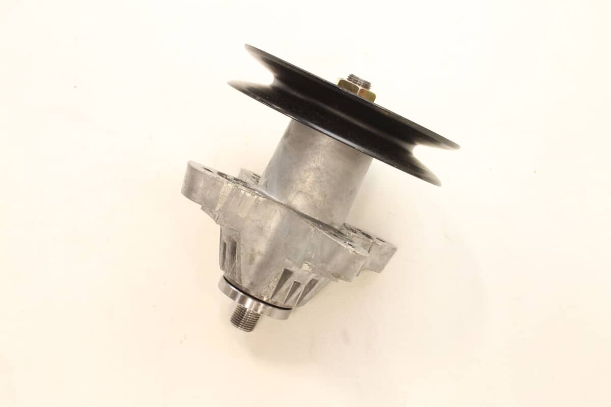 This is a genuine Toro 112-0370 SPINDLE ASM