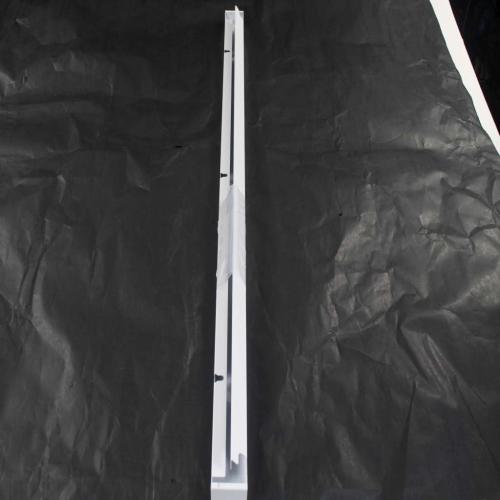 This is a genuine Bertazzoni 1080920 PANNELLO SOTTOFORNO BIANCA.S3D