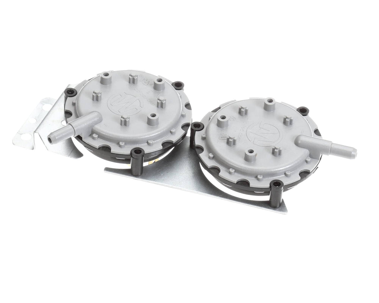 This is a genuine International Comfor 1192928 SWITCH, PRESSURE
